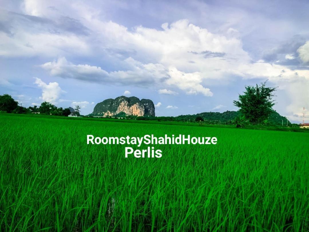 Roomstay Shahid Hou'Ze Kangar Exteriér fotografie